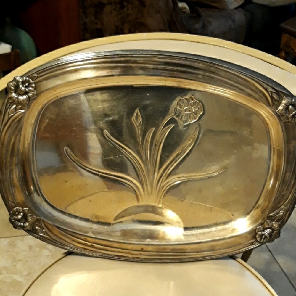 Vintage Daffodil Footed Meat Platter Art Nouveau